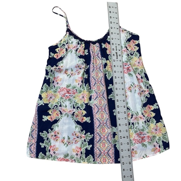 In Bloom By Jonquil Floral Sleeveless Blouse - Picture 3 of 6